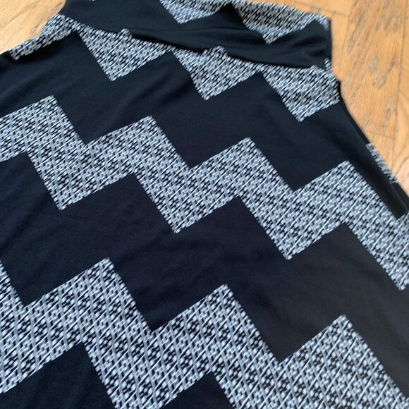 LuLaRoe Womens Black & White Chevron Print Skirt S - Picture 5 of 6